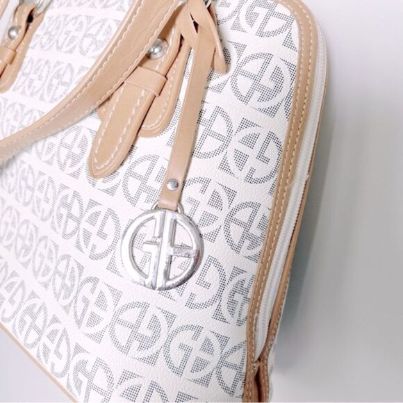 Giani Bernini White Logo Printed Convertible Handbag - Picture 3 of 10